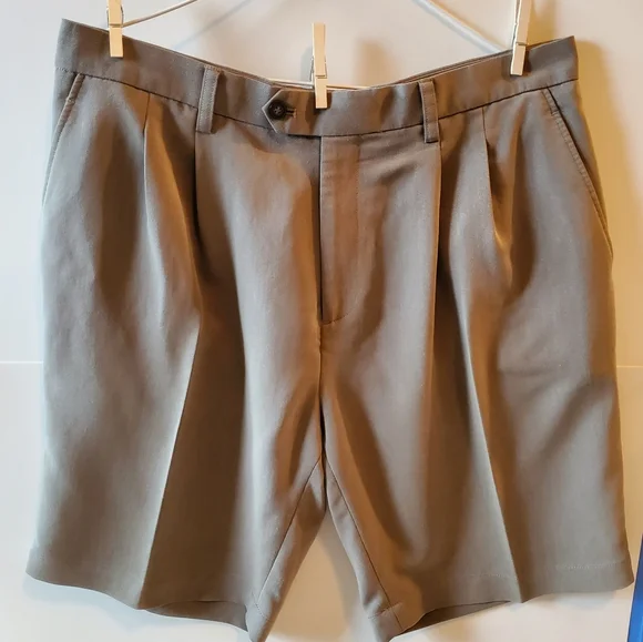 Cutter & Buck Men's Shorts Golf Pockets Front Pleated Sz 36 Classiccore Preppy - Picture 2 of 12